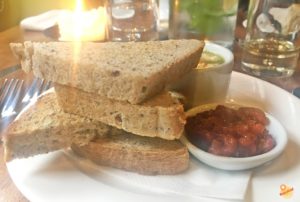 Homemade hummus Edimburgo